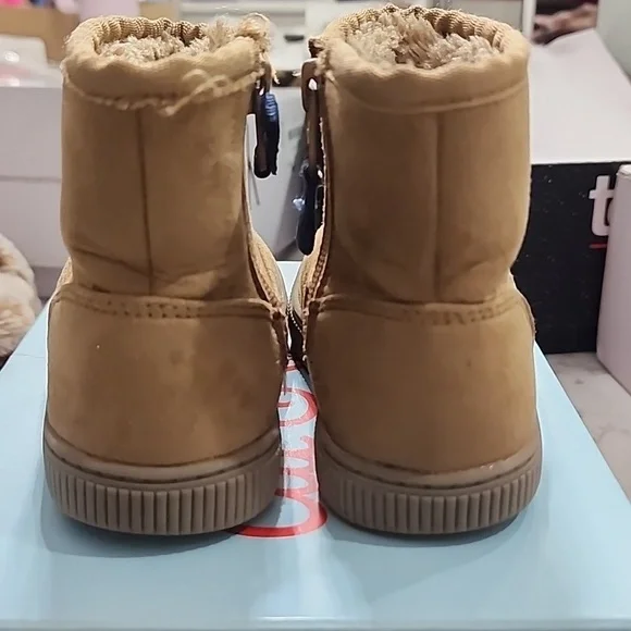 [Cat&Jack]  Toddler Arlo Boots - Picture 4 of 8